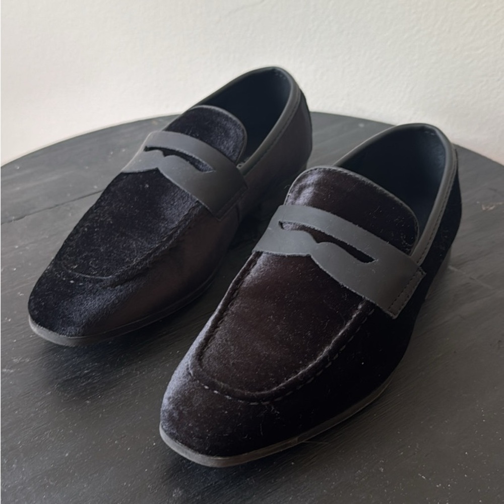 Elegant Black Velvet Loafers